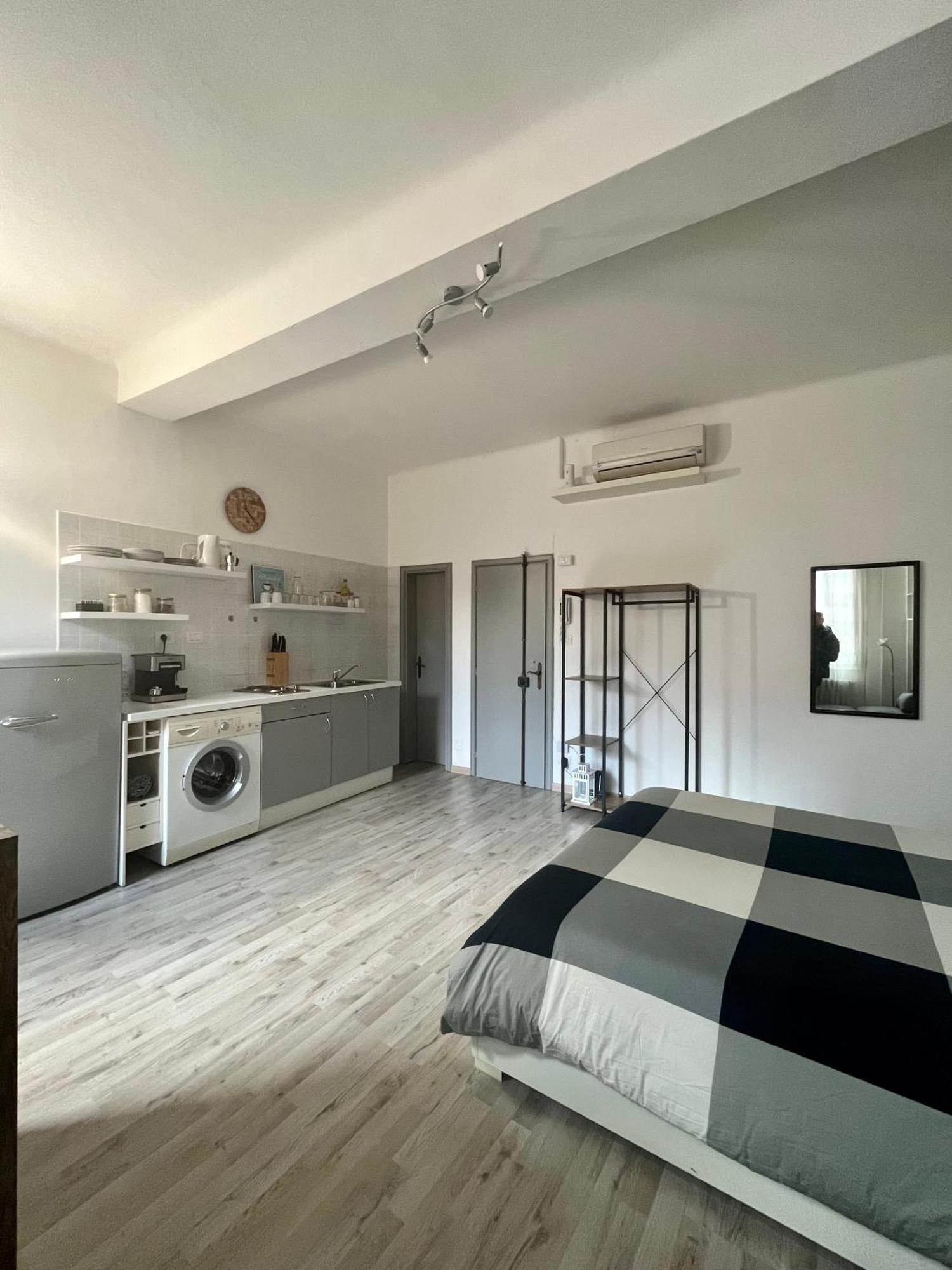 Home 2 Torri โบโลญญา ภายนอก รูปภาพ